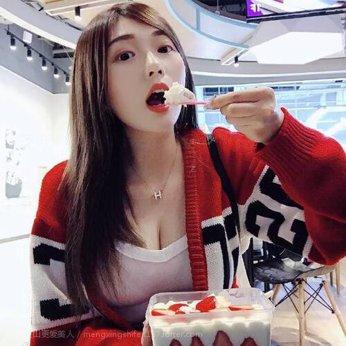 托桑·埃夫布奥姆万在NBA常规赛中砍下22分，埃托奥与布冯相视一笑